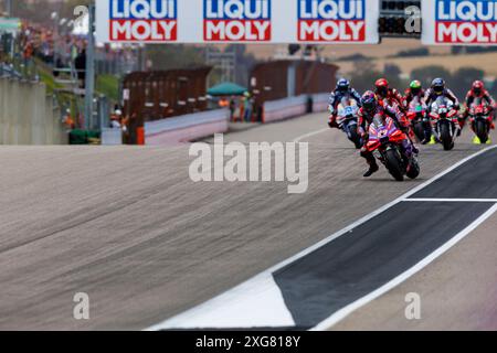 7 juillet 2024 ; Sachsenring, Hohenstein-Ernstthal, Saxe, Allemagne; 2024, MotoGP allemand, jour de la course ; numéro 89 Prima Pramac Racing coureur Jorge Martin lors de la course au MotoGP allemand Banque D'Images