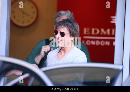 Londres 7 juillet 2024 Tom Cruise pilote d'hélicoptère et atterrissage à Londres avec Christopher McQuarrie après avoir assisté au Grand Prix de Grande-Bretagne de formule 1 crédit : Anfisa Polyushkevych/Alamy Live News Banque D'Images