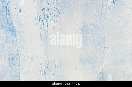 Fond délavé peint bleu clair, partie de mur, papier peint, texture abstraite pour la conception graphique Banque D'Images