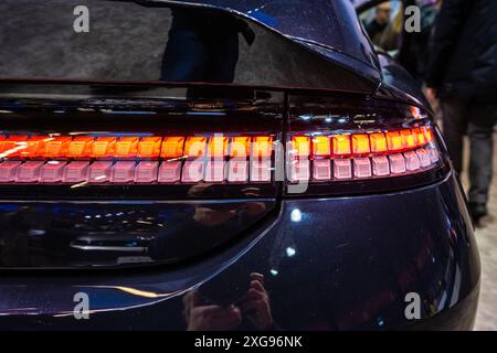 Göteborg, Suède - décembre 03 2022 : vue arrière d'une voiture électrique Hyundai Ioniq 6 2023 Banque D'Images