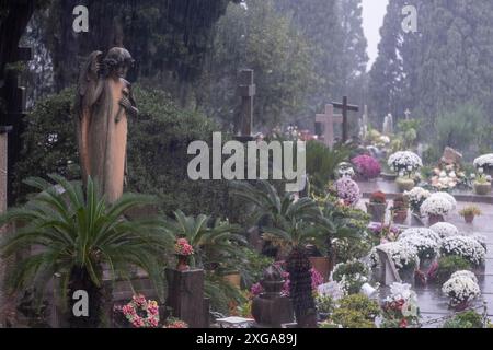 Ange de la tombe commémorative appartenant à la famille Ripoll Ballester, cimetière de Soller, Majorque, Îles Baléares, Espagne Banque D'Images