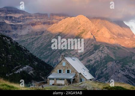 Refuge des Espuguettes, Parc National des Pyrénées, Hautes-Pyrénées, France Banque D'Images