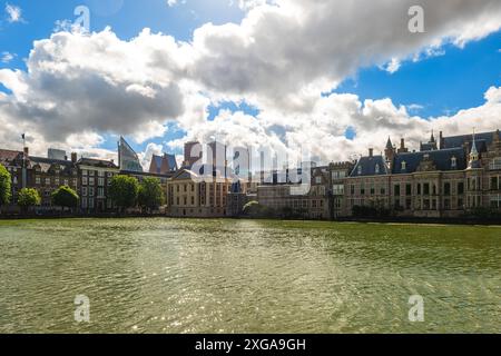 Le Hofvijver, court Pond et le Binnenhof situés dans le centre-ville de la Haye, pays-Bas Banque D'Images