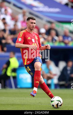 STUTTGART, ALLEMAGNE - 05 JUILLET : Aymeric Laporte, Espagnol, en action lors du match de quart de finale de l'UEFA EURO 2024 opposant l'Espagne et l'Allemagne à la Stuttgart Arena le 05 juillet 2024 à Stuttgart, Allemagne. © diebilderwelt / Alamy Stock Banque D'Images