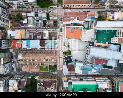 Macao, Chine : vue aérienne du quartier historique de Macao, datant de l'époque coloniale portugaise, avec l'église Lazarus, l'une des Banque D'Images