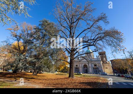 VERCELLI, ITALIE, 25 NOVEMBRE 2023 - la cathédrale de Sant'Eusebio dans la ville de Vercelli, Piémont, Italie Banque D'Images