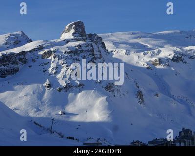 Vue sur une montagne à Tignes le Lac en France Banque D'Images