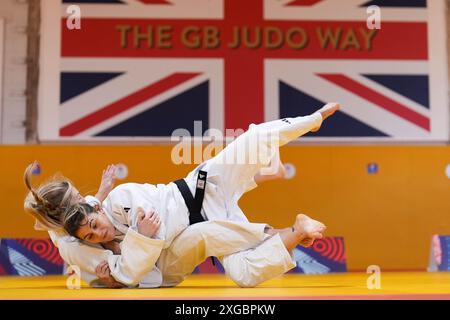 Emma Reid et Jemima Yeats Brown lors d'une session de formation à la British Judo Association sur le campus Walsall de l'Université de Wolverhampton. Date de la photo : lundi 8 juillet 2024. Banque D'Images