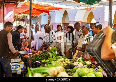 Un marché nord-africain au Sahara à Timimoun en Algérie Banque D'Images