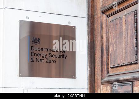 Department for Energy Security & Net Zero Government Office à Whitehall, Westminster, Londres, Royaume-Uni. Anciennement énergie et changement climatique Banque D'Images