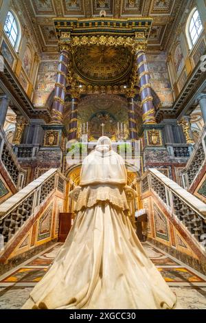 Italie, Latium, Rome, centre historique classé au Patrimoine mondial de l'UNESCO, basilique Santa Maria di Maggiore (réunie Marie Major), crypte de la Nativité (ou crypte de Bethléem), statue du pape Pie IX Banque D'Images