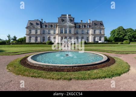 France, Indre et Loire, vallée de la Loire classée au Patrimoine mondial de l'UNESCO, Montbazon, le Château d'Artigny construit dans le style régence de 1913 à 1921 par le parfumeur François Coty, il a été racheté par René Traversac, créateur de la chaîne hôtelière Relais et Châteaux Banque D'Images