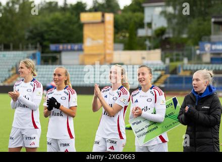 Oslo, Norvège. 07 juillet 2024. Oslo, Norvège, 7 juillet 2024 : les joueurs de Valerenga célèbrent leur victoire dans le match de football de la Ligue Toppserien entre Stabaek et Valerenga au stade Nadderud à Oslo, Norvège (Ane Frosaker/SPP) crédit : SPP Sport Press photo. /Alamy Live News Banque D'Images