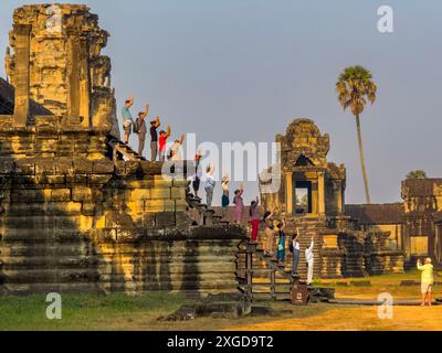 Angkor Wat, site du patrimoine mondial de l'UNESCO, un complexe de temples hindou-bouddhistes près de Siem Reap, Cambodge, Indochine, Asie du Sud-est, Asie Banque D'Images