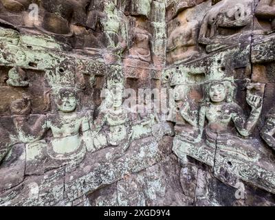 La terrasse du Roi lépreux, partie de la ville fortifiée d'Angkor Thom, un complexe de temples en ruines à Angkor, site du patrimoine mondial de l'UNESCO, Cambodge, Indoch Banque D'Images