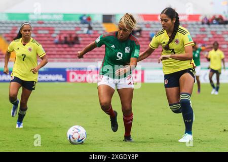 Alexia Villanueva, du Mexique, et Angela Baron, de Colombie, lors de la Coupe du monde féminine U-20 de la FIFA, Costa Rica, le Mexique contre Colombie, le 13 août 2022 Banque D'Images