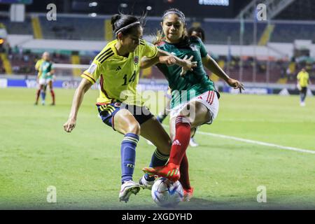 Mariana Muñoz, de Colombie, et Jana Gutierrez, du Mexique, lors de la Coupe du monde féminine U-20 de la FIFA, Costa Rica, match Mexique contre Colombie, le 13 août 2022 Banque D'Images