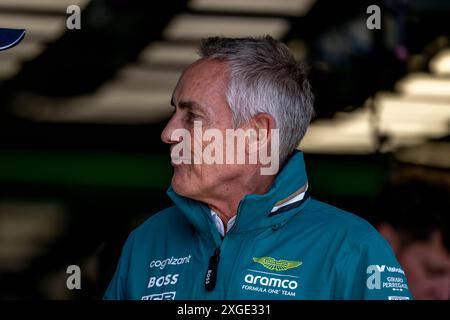 Silverstone, Royaume-Uni, 08 juillet 2024, Martin Whitmarsh, le Team Principle de l'équipe Aston Martin F1 participant aux qualifications, 12e manche du championnat de formule 1 2024. Crédit : Michael Potts/Alamy Live News Banque D'Images