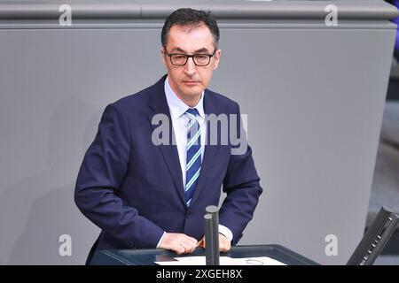 Berlin, Deutschland, 05.07.2024, Deutscher Bundestag : 182. Bundestagssitzung : Bundeslandwirtschaftsminister CEM Özdemir, Grüne hält eine Rede *** Berlin, Allemagne, 05 07 2024 Bundestag 182 Bundestag session Bundestag le ministre fédéral de l'Agriculture CEM Özdemir, Verts, prononce un discours Copyright : xdtsxNachrichtenagenturx dts 43613 Banque D'Images