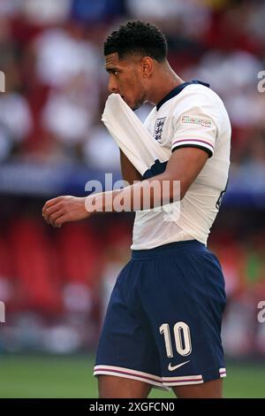 DUSSELDORF, ALLEMAGNE - 06 JUILLET : Jude Bellingham, Anglais, réagit lors du match de quart de finale de l'UEFA EURO 2024 entre l'Angleterre et la Suisse à la Düsseldorf Arena le 06 juillet 2024 à Dusseldorf, Allemagne. © diebilderwelt / Alamy Stock Banque D'Images