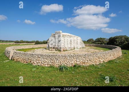 Naveta des Tudons, prototalayote, Ciutadella, Minorque, Iles Baléares, Espagne Banque D'Images