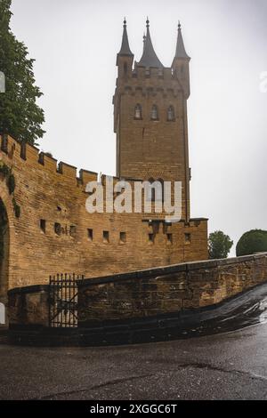 Hohenzollern, château, château de Hohenzollern, château, colline, murs, mur, mur du château, vieux château, histoire, moyen âge, château de chevalier, chevaliers, rois Banque D'Images