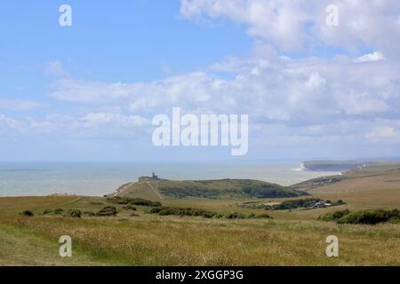 Au sommet des sept sœurs, surplombant la nature pittoresque autour avec la vue sur l'océan, Angleterre Banque D'Images