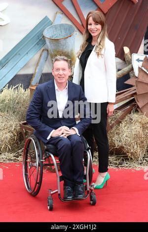 Frank Gardner et Elizabeth Rizzini, TWISTERS - European Premiere, Leicester Square, Londres, Royaume-Uni, 8 juillet 2024, photo de Richard Goldschmidt Banque D'Images