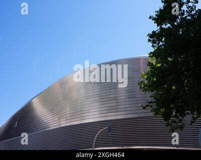 Une vue générale de l'extérieur du Real Madrid Santiago Bernabeu Stadium le 9 julio 2024 à Madrid, Espagne. Banque D'Images