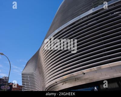 Madrid, Espagne. 09 juillet 2024. Une vue générale de l'extérieur du Real Madrid Santiago Bernabeu Stadium le 9 julio 2024 à Madrid, Espagne. (Photo par Oscar Gonzalez/Sipa USA) crédit : Sipa USA/Alamy Live News Banque D'Images