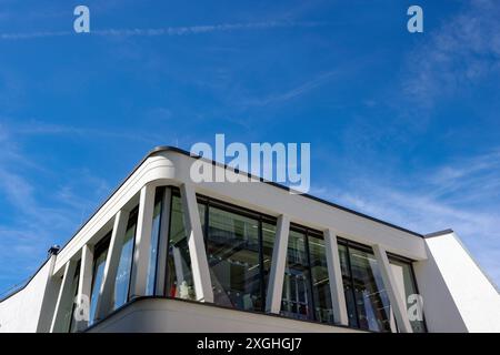 Sommer in der Stadt. Die Cafeteria, Mensa vom Campus Unteres Schloss. Universitaet Universität Siegen AM 09.07.2024 à Siegen/Deutschland. *** Été dans la ville la cafétéria, réfectoire du Campus Unteres Schloss Université de Siegen le 09 07 2024 à Siegen Allemagne Banque D'Images