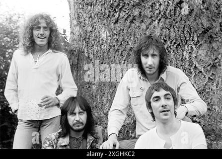 The Who a posé lors d'un appel à la presse pour la soirée de lancement de l'album 'Who's Next' à Surrey, Angleterre, le 15 juillet 1971 l-R Roger Daltrey, John Entwistle, Pete Townshend, Keith Moon Banque D'Images