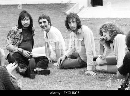 The Who a posé lors d'un appel à la presse pour la soirée de lancement de l'album 'Who's Next' à Surrey, Angleterre, le 15 juillet 1971 l-R John Entwistle, Keith Moon, Pete Townshend, Roger Daltrey Banque D'Images