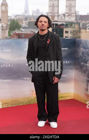 Anthony Ramos lors d'une séance photo pour Twisters, au 55 Broadway dans le centre de Londres. Date de la photo : mardi 9 juillet 2024. Banque D'Images