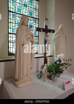 L'église Saint-Denis est une église paroissiale de culte catholique, dédiée à l'Évêque saint Denis, située dans la commune française d'Athis-Mons et l Banque D'Images