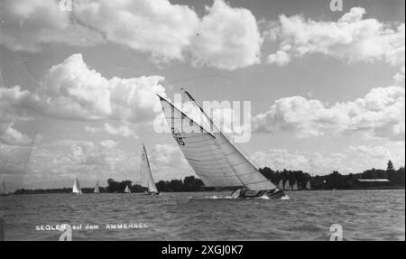 Tourisme, cartes postales illustrées, voiliers sur l'Ammersee, années 1950, DROITS-SUPPLÉMENTAIRES-AUTORISATION-INFO-NON-DISPONIBLE Banque D'Images