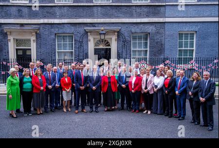 Londres, Royaume-Uni. 9 juillet 2024. Les députés travaillistes écossais posent pour une photo avec le premier ministre Keir Starmer et le leader travailliste écossais. Anas Sarwar. Crédit : Karl Black/Alamy Live News Banque D'Images