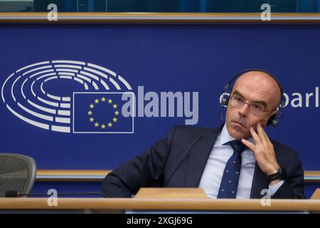 Le député européen Jorge Buxade Villalba assiste à une conférence de presse lors de la première réunion du nouveau Groupe Patriotes pour l'Europe à Bruxelles, Belgique, le 8 juillet 2024. Crédit : ALEXANDROS MICHAILIDIS/Alamy Live News Banque D'Images