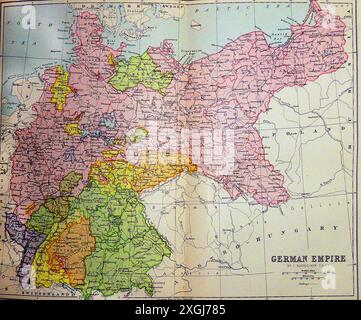 Une carte colorée de la fin du XIXe siècle de l'Empire allemand. - Eine kolorierte Karte des Deutschen Reichs aus dem späten 19. Banque D'Images