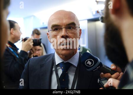 Ixelles, Belgique. 08 juillet 2024. Le député européen Jorge Buxade Villalba assiste à une conférence de presse lors de la première réunion du nouveau Groupe Patriotes pour l'Europe à Bruxelles, Belgique, le 8 juillet 2024. Crédit : ALEXANDROS MICHAILIDIS/Alamy Live News Banque D'Images