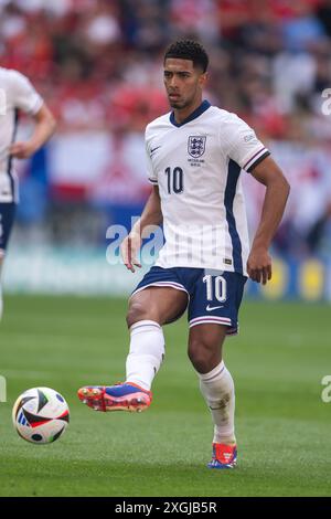 Jude Bellingham (Angleterre) lors du match UEFA Euro Allemagne 2024 entre Angleterre 6-4 Suisse à Dusseldorf Arena le 06 juillet 2024 à Dusseldorf, Allemagne. Crédit : Maurizio Borsari/AFLO/Alamy Live News Banque D'Images