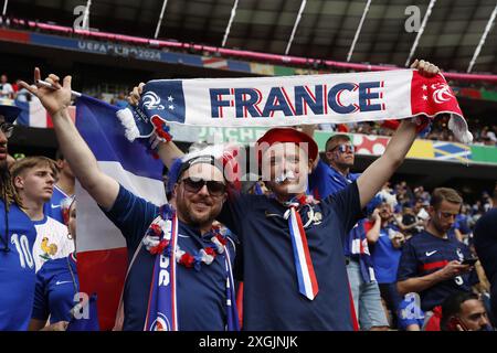 MUNICH - les fans de France avant le match de demi-finale de l'UEFA EURO 2024 entre l'Espagne et la France au Munich Football Arena le 9 juillet 2024 à Munich, Allemagne. ANP | Hollandse Hoogte | Maurice van Steen crédit : ANP/Alamy Live News Banque D'Images