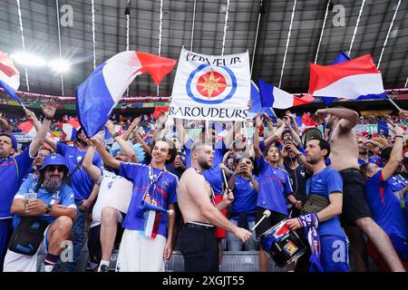 Les fans de France dans les tribunes devant l'UEFA Euro 2024, match de demi-finale à la Munich Football Arena, en Allemagne. Date de la photo : mardi 9 juillet 2024. Banque D'Images