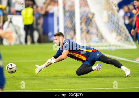 Munich, Allemagne. 09 juillet 2024. Le gardien de but espagnol Unai Simon s'échauffe avant la demi-finale de l'UEFA Euro 2024 entre l'Espagne et la France à l'Allianz Arena de Munich. Crédit : Gonzales photo/Alamy Live News Banque D'Images