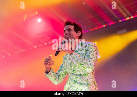 Kew, Londres, Royaume-Uni. 9 juillet 2024. La chanteuse Mika se produit à Kew the Music, une série de concerts de pique-nique d'été dans les jardins de Kew. Crédit : Katie Collins/EMPICS/Alamy Live News Banque D'Images