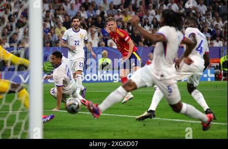 Match de demi-finale de l'UEFA EURO 2024 entre l'Espagne et la France au Munich Football Arena le 9 juillet 2024 à Munich, Allemagne. Halbfinale zwischen Spanien und Frankreich Copyright by : Sampics photographie Bierbaumstrasse 6 81243 München TEL. : ++49/89/82908620 , FAX : ++49/89/82908621 , E-mail : sampics@t-online.de Bankverbindung : Hypoor einsbank München Konto : 1640175229 , BLZ 70020270 IBAN : DE78700202701640175229 BIC : HYVEDEMMXXX weitere motive finden sie unter : www.augenklick.de Banque D'Images