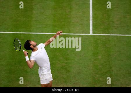 Wimbledon, Londres, Royaume-Uni. 09 juillet 2024. Carlos Alcaraz lors de sa victoire sur Tommy Paul à Wimbledon aujourd'hui. Crédit : Adam Stoltman/Alamy Live News Banque D'Images