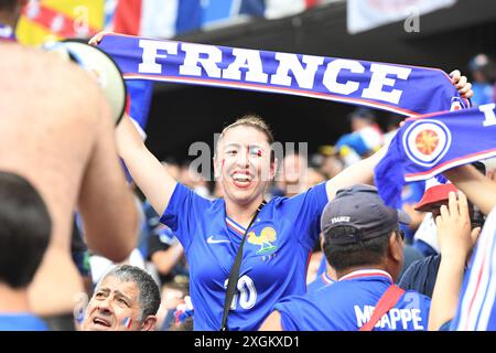 Munich, Allemagne. 10 juillet 2024. MUNICH, ALLEMAGNE - 9 JUILLET : fan de la France lors de la demi-finale de l'UEFA EURO 2024 opposant l'Espagne à la France au Munich Football Arena le 9 juillet 2024 à Munich, Allemagne.240709 SEPA 24 108 - 20240710 PD0272 crédit : APA-PictureDesk/Alamy Live News Banque D'Images