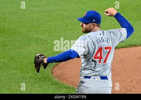 Baltimore, États-Unis. 09 juillet 2024. Hunter Bigge (47), lanceur des Chicago Cubs, réagit après avoir battu les Orioles de Baltimore 9-2 lors de la neuvième manche à Camden Yards à Baltimore, Maryland, le mardi 9 juillet 2024. Photo de David Tulis/UPI crédit : UPI/Alamy Live News Banque D'Images