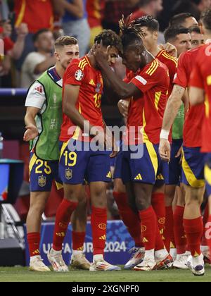 MUNICH - (de gauche à droite) Fermin Lopez d'Espagne, Lamine Yamal d'Espagne, Nico Williams d'Espagne, Alvaro Morata d'Espagne, Fabian Ruiz d'Espagne célèbrent le 1-1 lors de la demi-finale de l'UEFA EURO 2024 entre l'Espagne et la France dans la Munich Football Arena le 9 juillet 2024 à Munich, Allemagne. ANP | Hollandse Hoogte | Maurice van Steen Banque D'Images